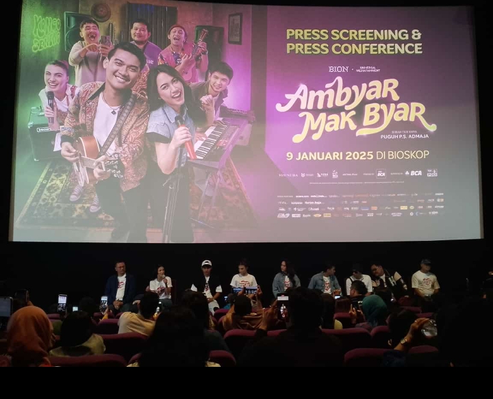 Tayang Awal Januari, Galprem Film “Ambyar Mak Byar” Pecah !