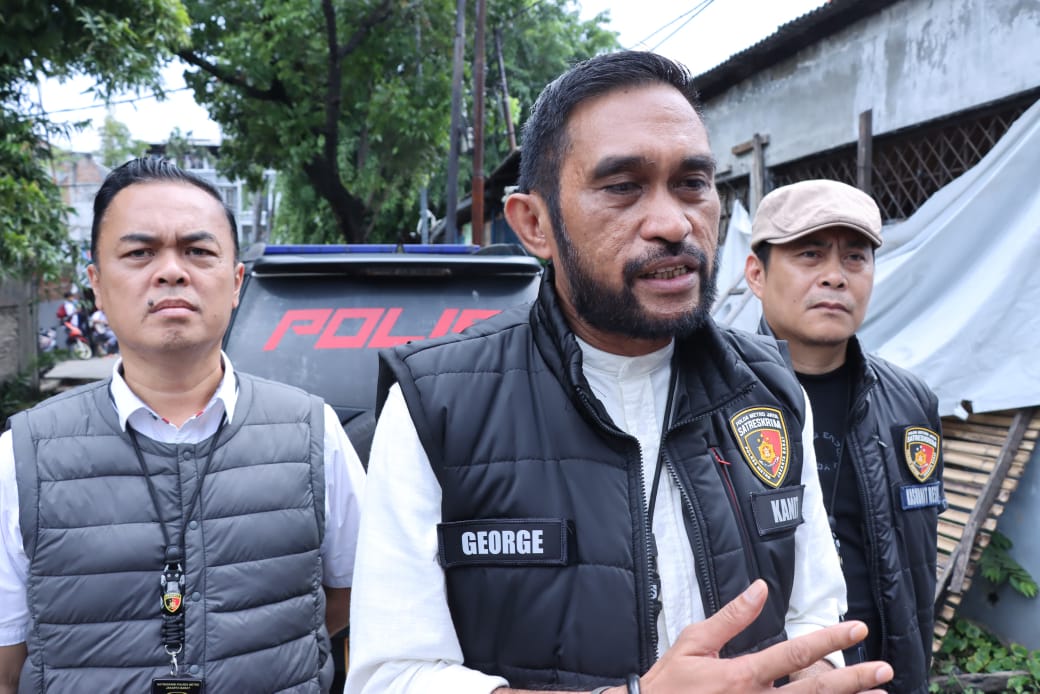 Polres Jakbar Olah TKP Kasus 15 Ton Beras Premium