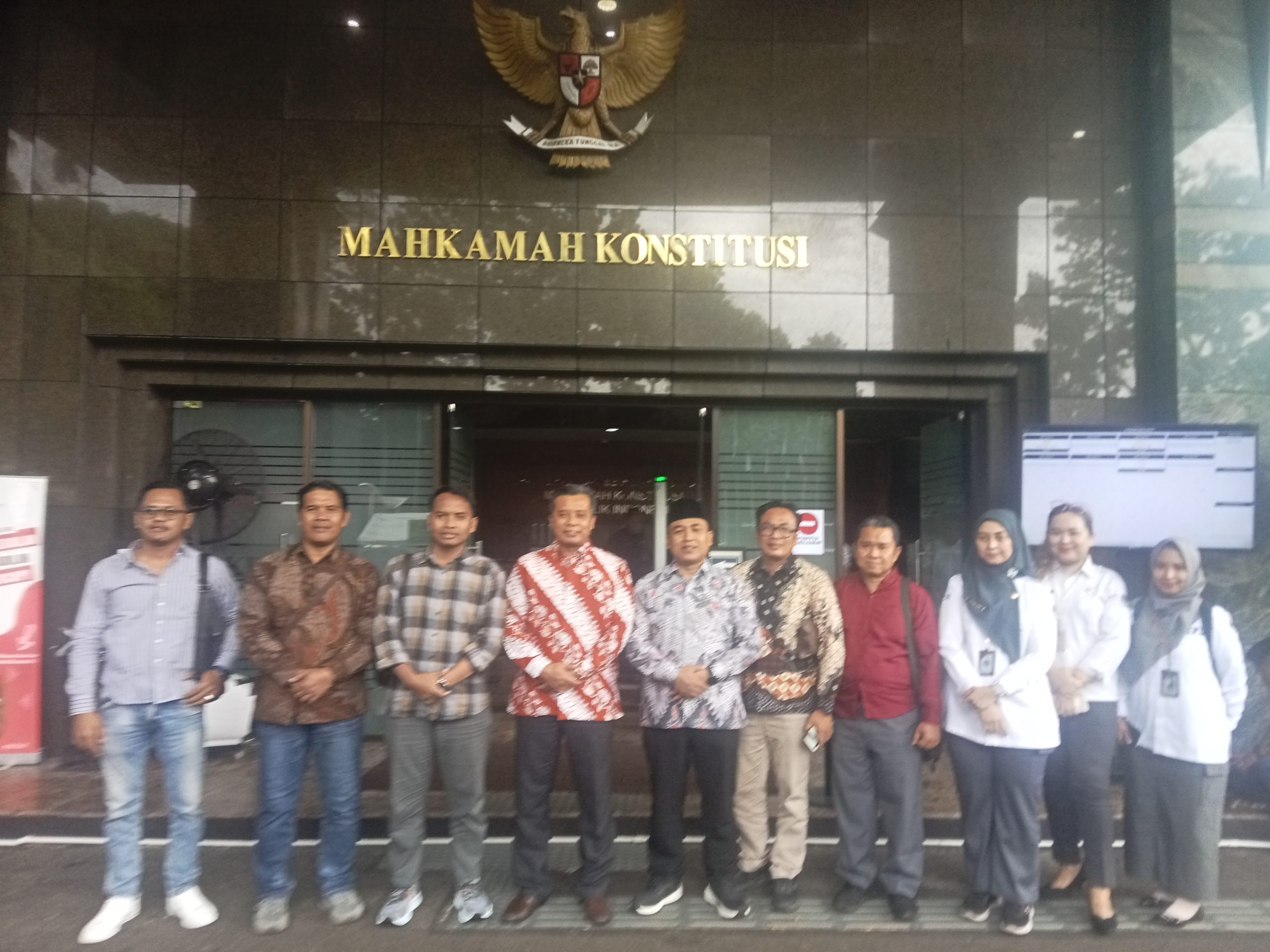 Kabid Hukum KPU Pamekasan Optimis Keputusan Majelis Hakim Memperhatikan Fakta dan Alat Bukti