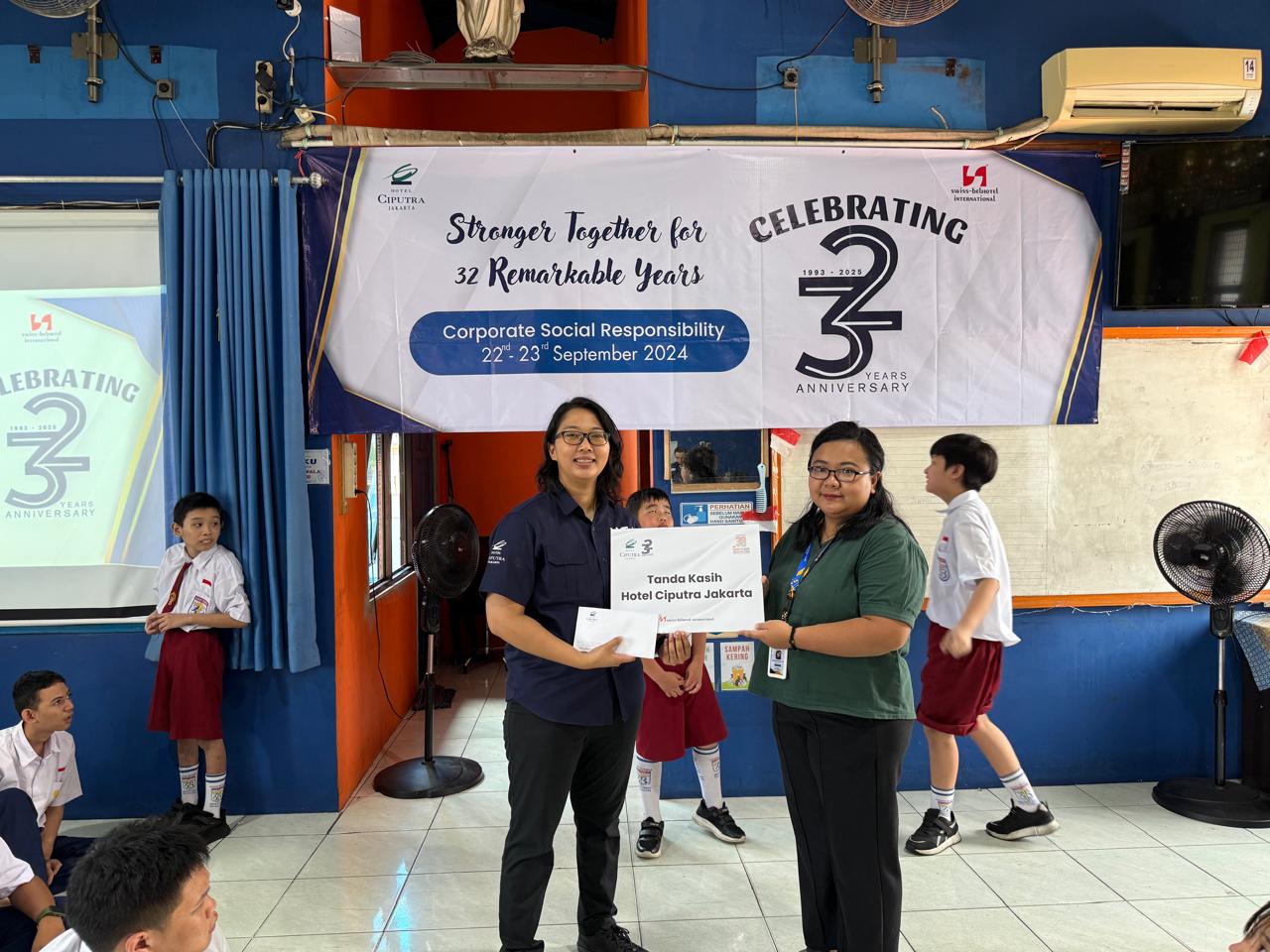 Rayakan Anniversary ke-32, HCJ Gelar CSR bersama SLB Kasih Bunda